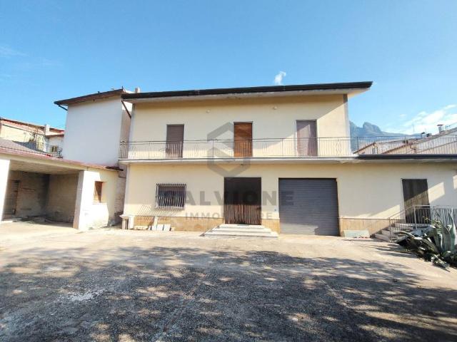 Villa Indipendente in vendita a Faicchio, Campania