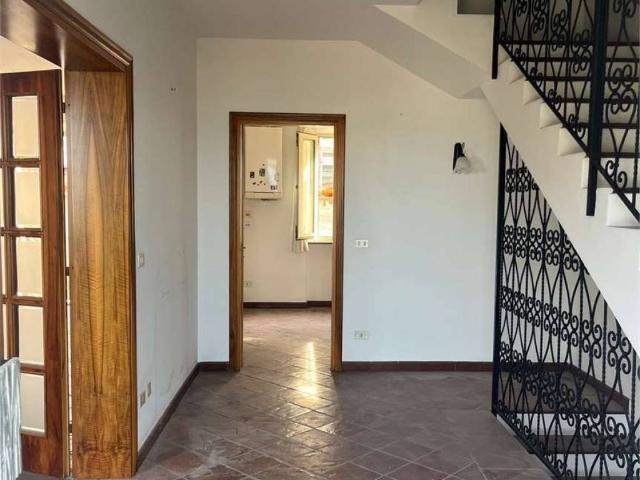 Villa Indipendente in vendita a Palombina Vecchia, Marche