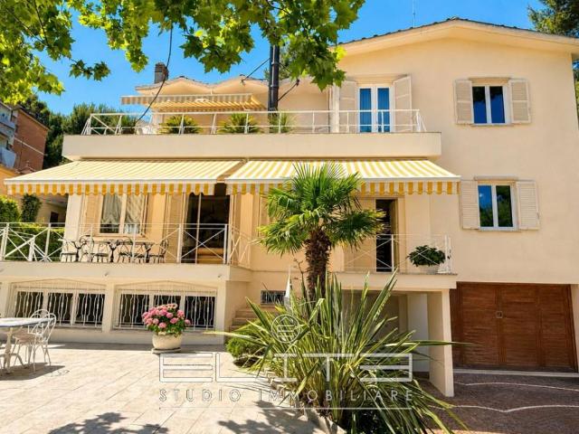 Villa Indipendente in vendita a Marche, Ancona