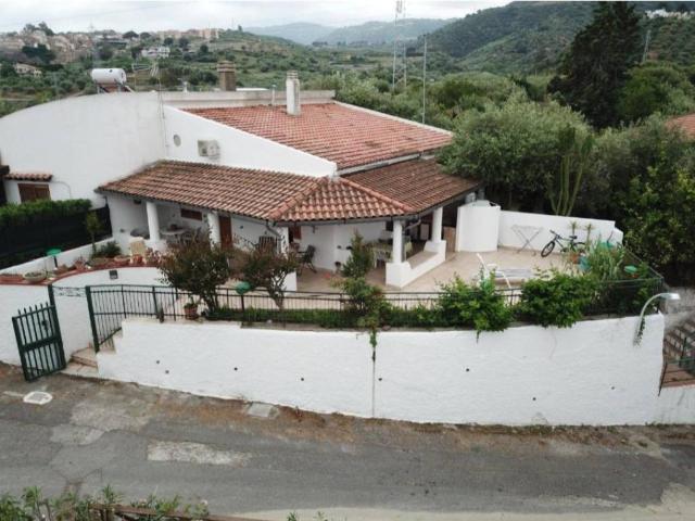 Villa Indipendente in vendita a Belvedere, Falcone