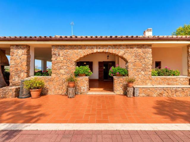 Villa Indipendente in vendita a Faleria, Lazio