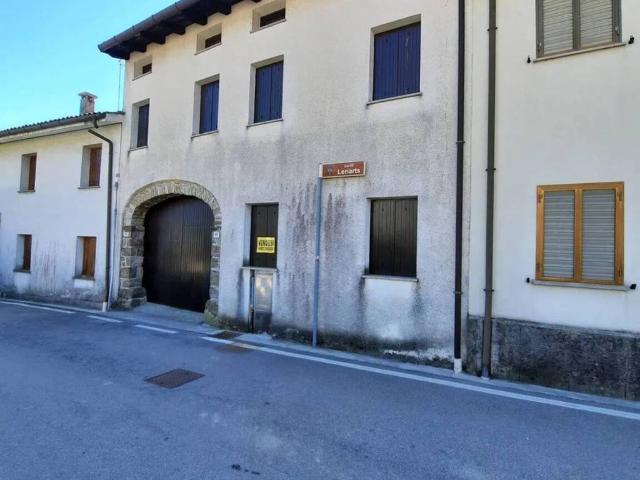 Villa Indipendente in vendita a Fanna, Friuli-Venezia Giulia