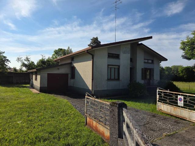 Villa Indipendente in vendita a Fanna, Friuli-Venezia Giulia