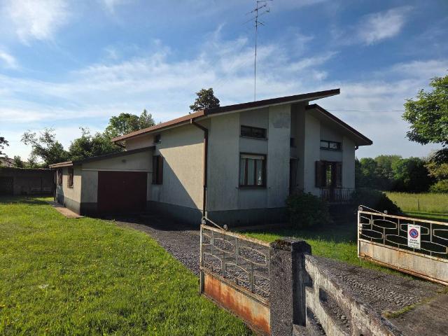 Villa Indipendente in vendita a Fanna, Friuli-Venezia Giulia