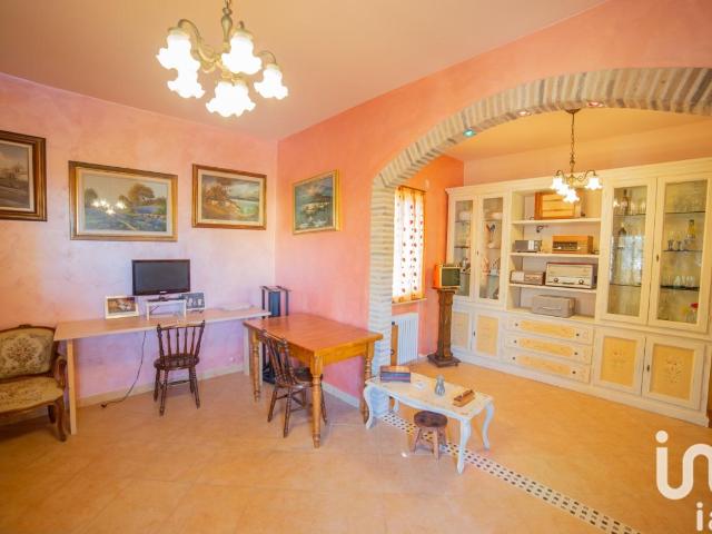 Villa Indipendente in vendita a Gimarra, Marche