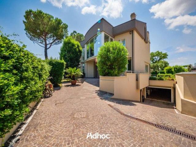 Villa Indipendente in vendita a Trave, Marche