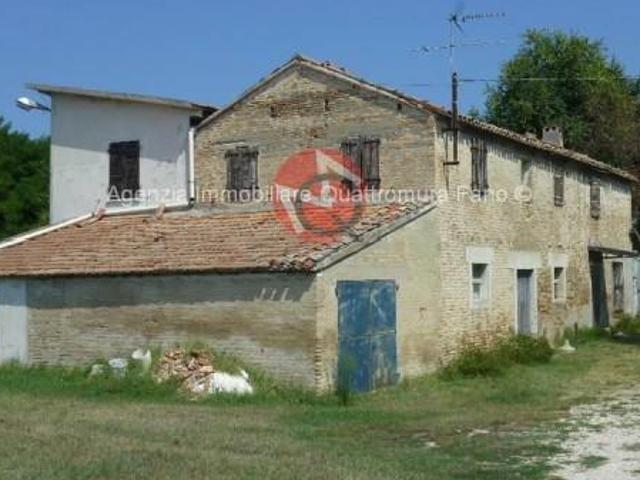 Villa Indipendente in vendita a Trave, Marche
