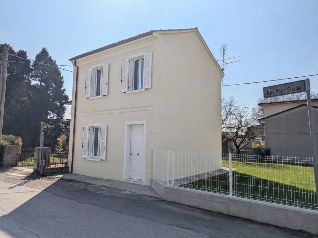 Villa Indipendente in vendita a Marche, Pesaro E Urbino