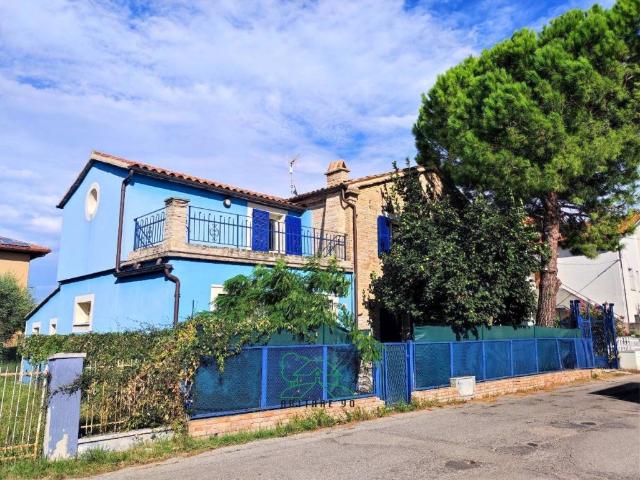 Villa Indipendente in vendita a Marche, Pesaro E Urbino