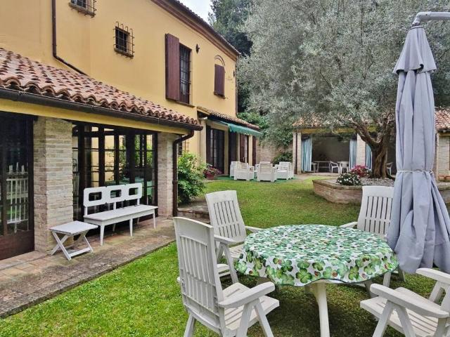 Villa Indipendente in vendita a Marche, Pesaro E Urbino