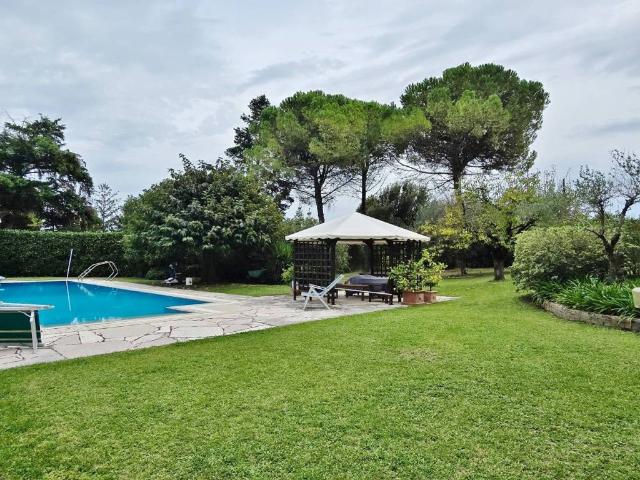 Villa Indipendente in vendita a Marche, Pesaro E Urbino