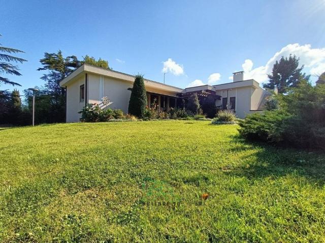 Villa Indipendente in vendita a Marche, Pesaro E Urbino