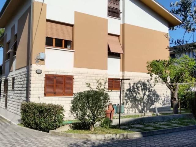 Villa Indipendente in vendita a Paleotta, Marche