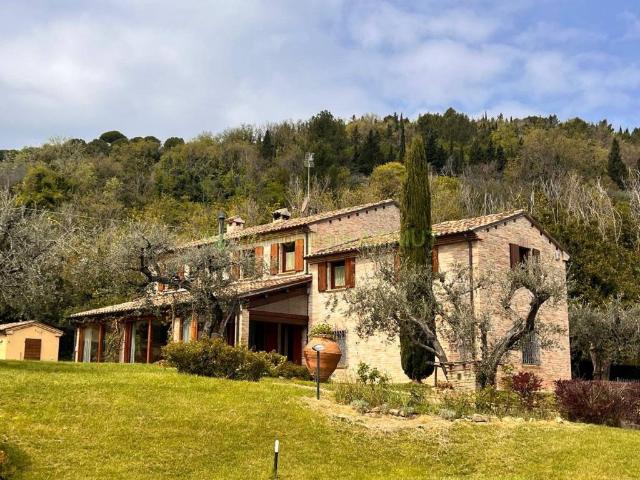 Villa Indipendente in vendita a Marche, Pesaro E Urbino
