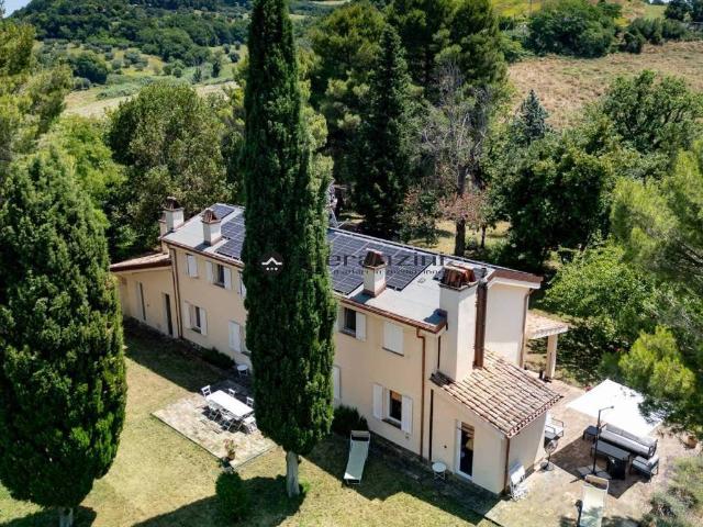 Villa Indipendente in vendita a Fenile, Marche