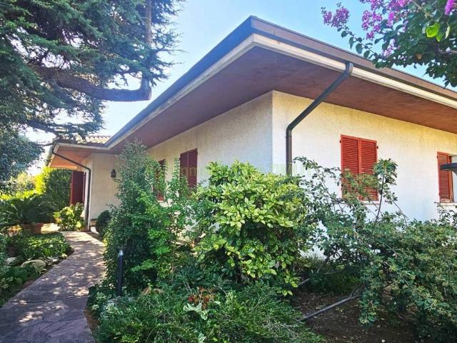 Villa Indipendente in vendita a San Cristoforo, Marche