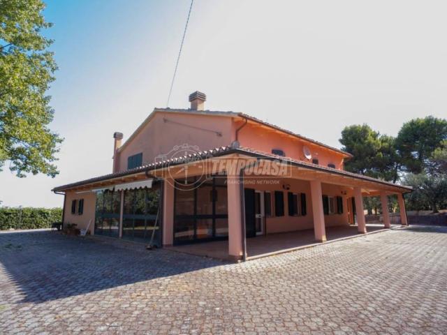 Villa Indipendente in vendita a Marche, Pesaro E Urbino