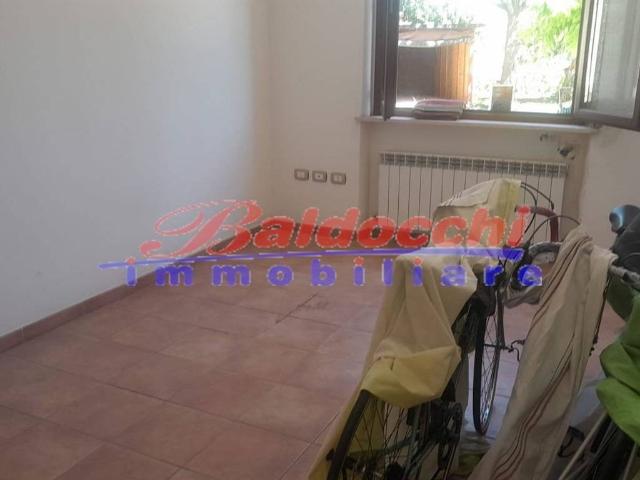Villa Indipendente in vendita a Carrara, Marche
