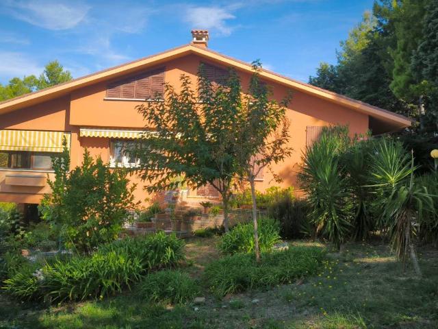 Villa Indipendente in vendita a Marche, Pesaro E Urbino
