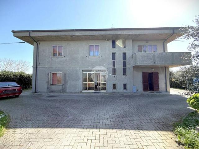 Villa Indipendente in vendita a Torrette, Marche
