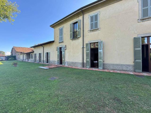Villa Indipendente in vendita a Fara Gera D'adda, Lombardia