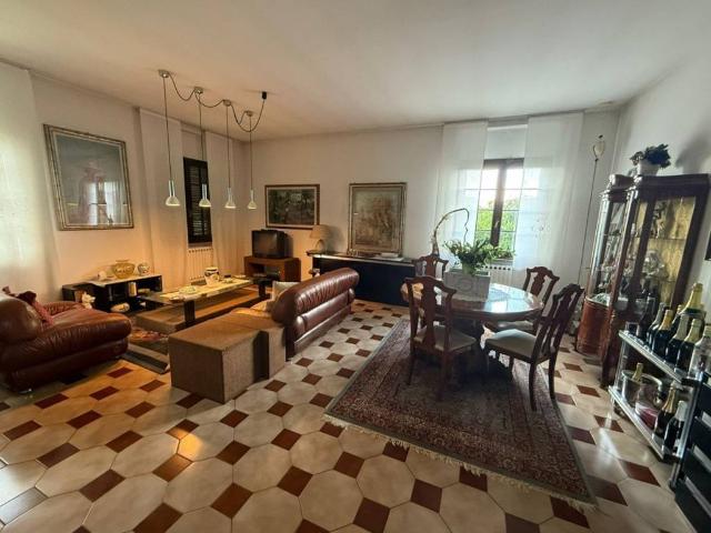 Villa Indipendente in vendita a Fara Gera D'adda, Lombardia