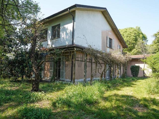 Villa Indipendente in vendita a Fara Gera D'adda, Lombardia