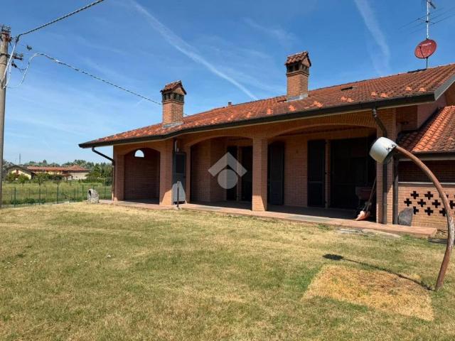 Villa Indipendente in vendita a Fara Gera D'adda, Lombardia