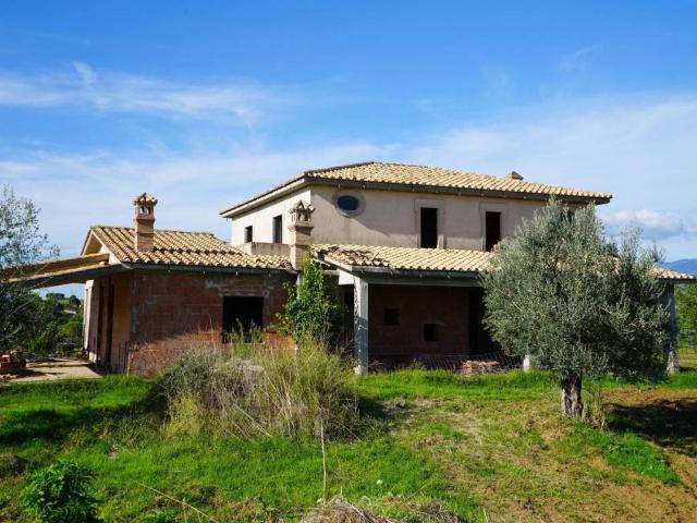 Villa Indipendente in vendita a Fara Sabina, Lazio