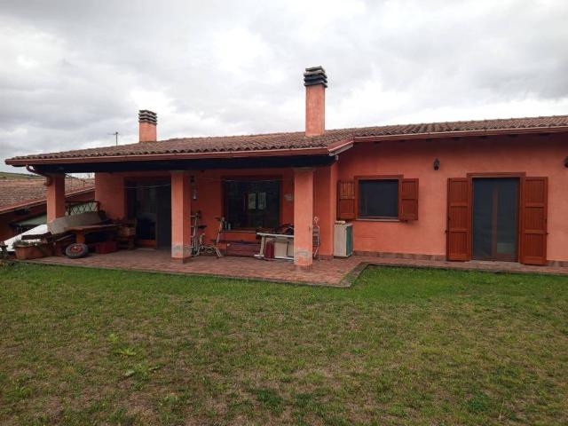Villa Indipendente in vendita a Fara in Sabina, Rieti