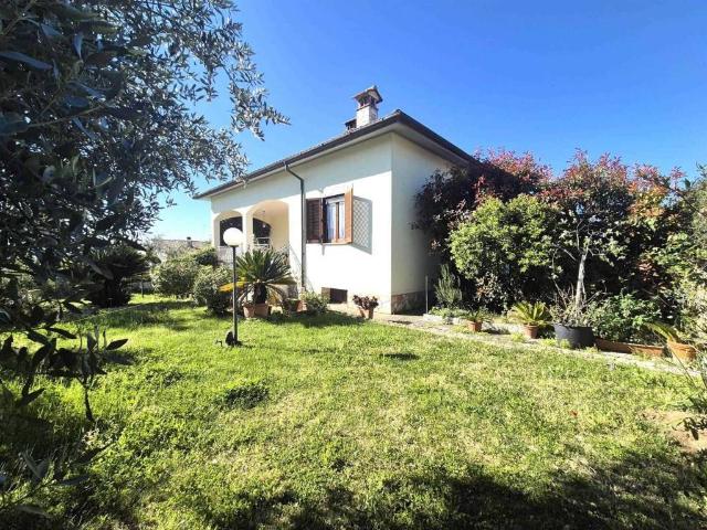 Villa Indipendente in vendita a Fara Sabina, Lazio