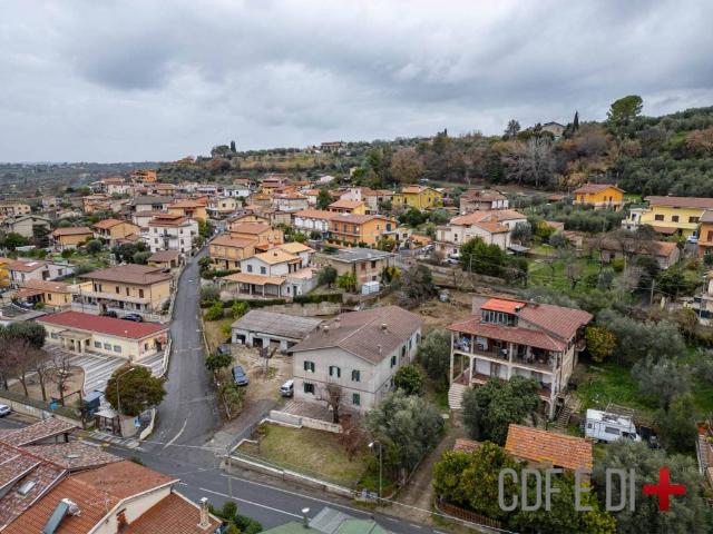 Villa Indipendente in vendita a Fara Sabina, Lazio