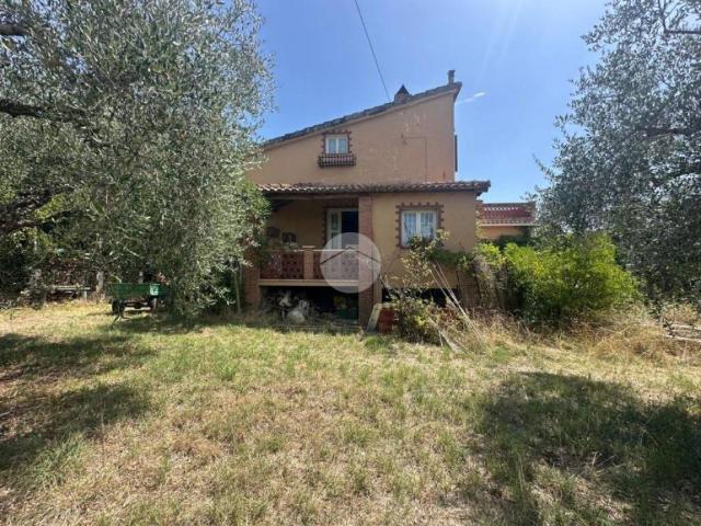 Villa Indipendente in vendita a Fara Sabina, Lazio