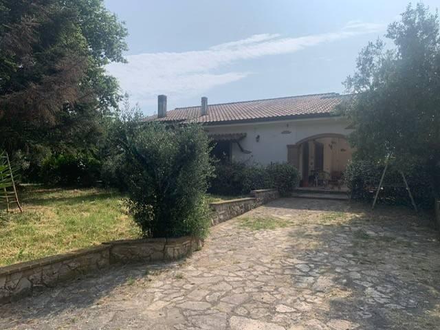 Villa Indipendente in vendita a Fara Sabina, Lazio