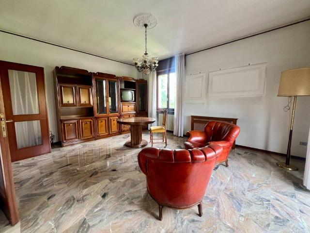 Villa Indipendente in vendita a Fara Olivana, Lombardia