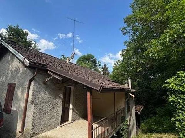 Villa Indipendente in vendita a Montereggio, Farini