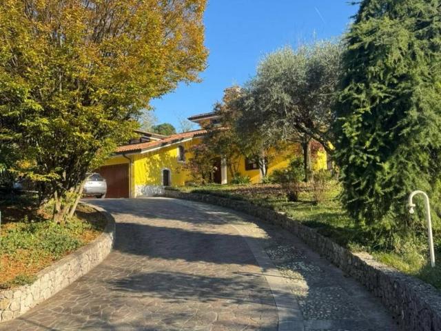 Villa Indipendente in vendita a Farra D'isonzo, Friuli-Venezia Giulia