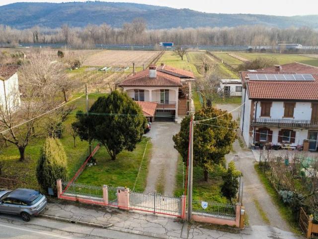 Villa Indipendente in vendita a Farra D'isonzo, Friuli-Venezia Giulia