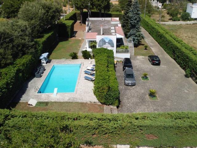 Villa Indipendente in vendita a Canale di Pirro, Puglia