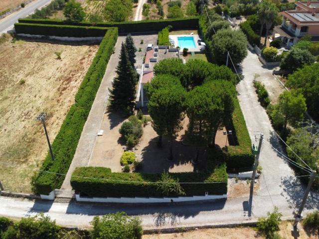 Villa Indipendente in vendita a Canale di Pirro, Puglia