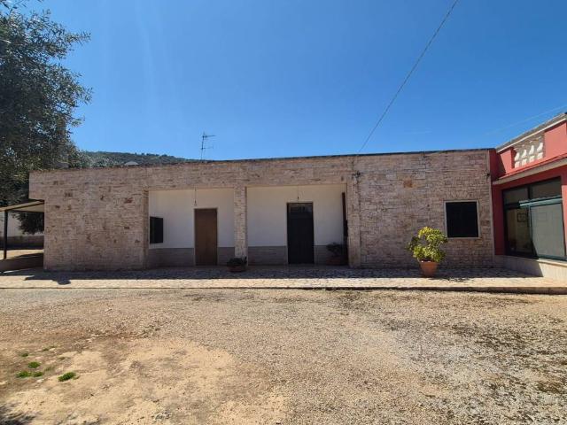 Villa Indipendente in vendita a Canale di Pirro, Puglia