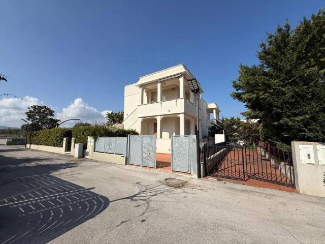 Villa Indipendente in vendita a Puglia, Brindisi