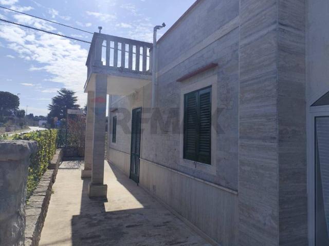 Villa Indipendente in vendita a Canale di Pirro, Puglia