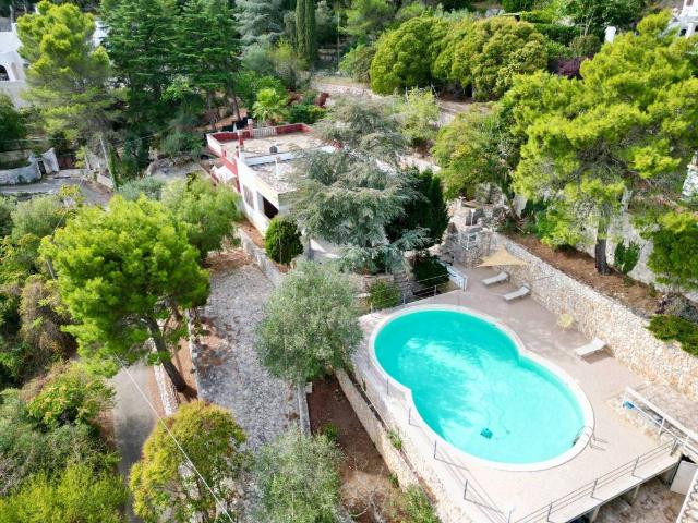 Villa Indipendente in vendita a Canale di Pirro, Puglia