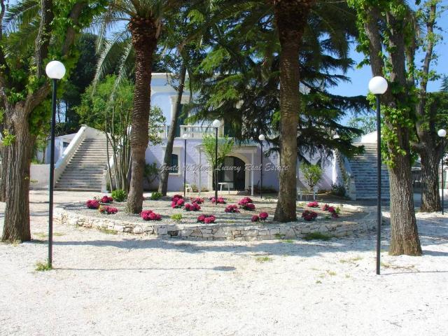Villa Indipendente in vendita a Canale di Pirro, Puglia