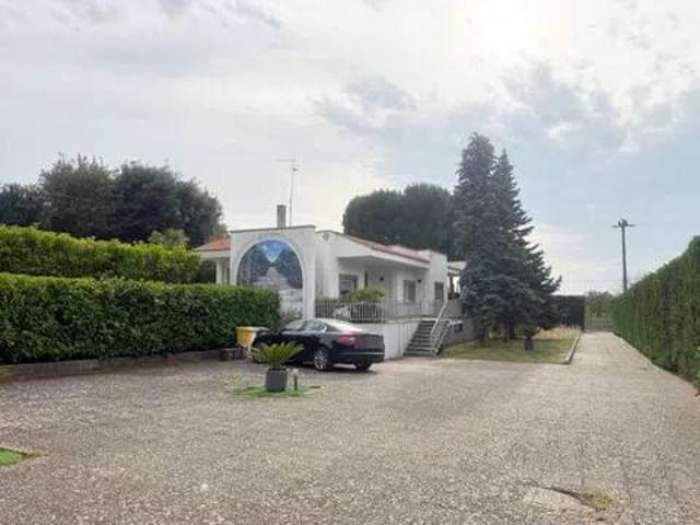 Villa Indipendente in vendita a Canale di Pirro, Puglia