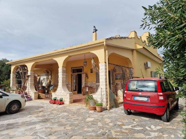 Villa Indipendente in vendita a Puglia, Brindisi
