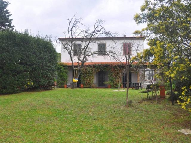 Villa Indipendente in vendita a Fauglia, Toscana