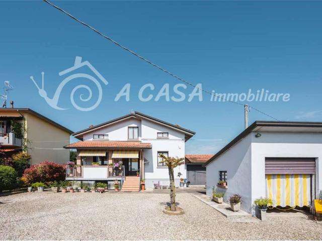 Villa Indipendente in vendita a Felino, Reggio Emilia