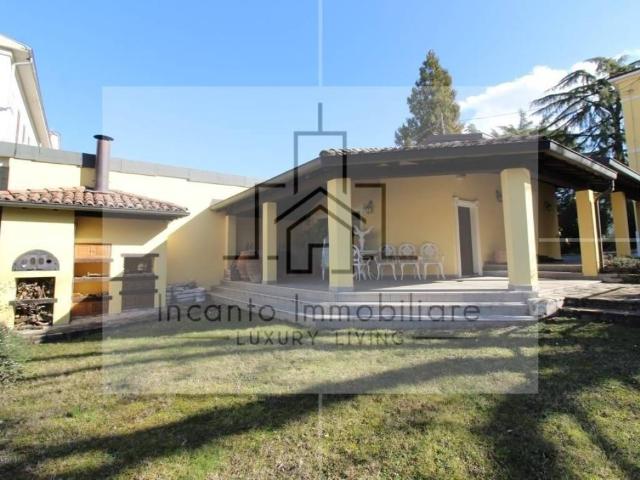 Villa Indipendente in vendita a Felino, Reggio Emilia